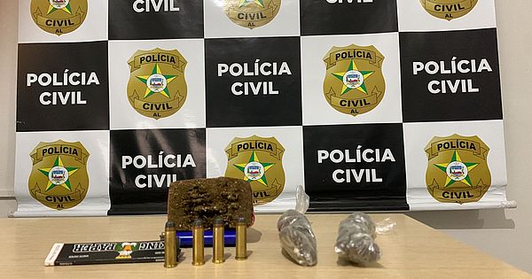 Após troca de tiros, bandidos fogem e polícia apreende droga e munições no Benedito Bentes