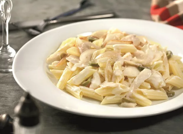 Salada de massa Penne com Bacalhau