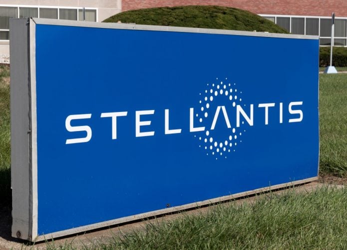 Stellantis realiza demissões em massa nos EUA e Europa