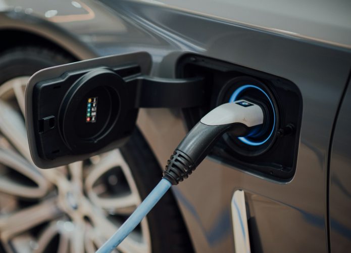 O que é e como funciona supercapacitor em carros elétricos?