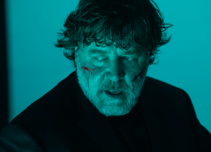 Russell Crowe surge em trailer de novo filme de exorcismo; veja 