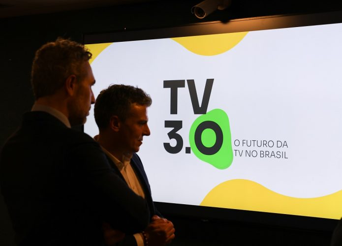 Governo estuda criar linhas de crédito para estimular TV 3.0