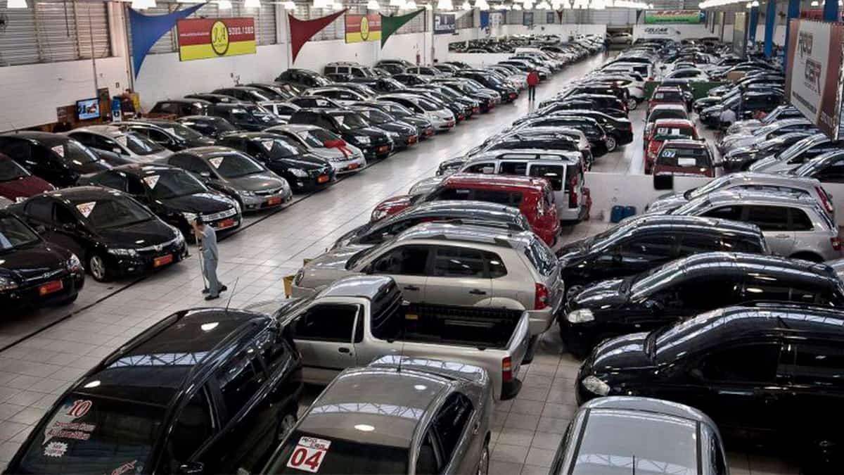 Confira os 10 carros usados mais vendidos no Brasil em abril